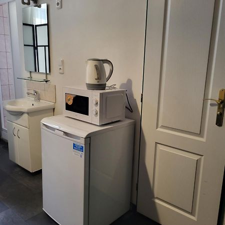 Pension Sunflower Prague Ngoại thất bức ảnh