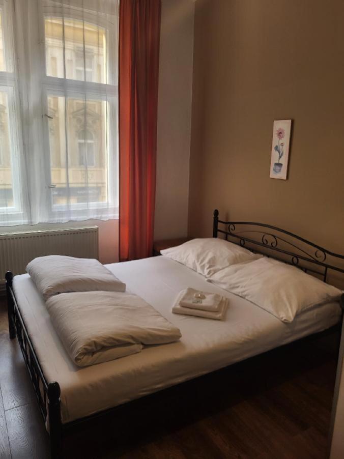 Pension Sunflower Prague Ngoại thất bức ảnh